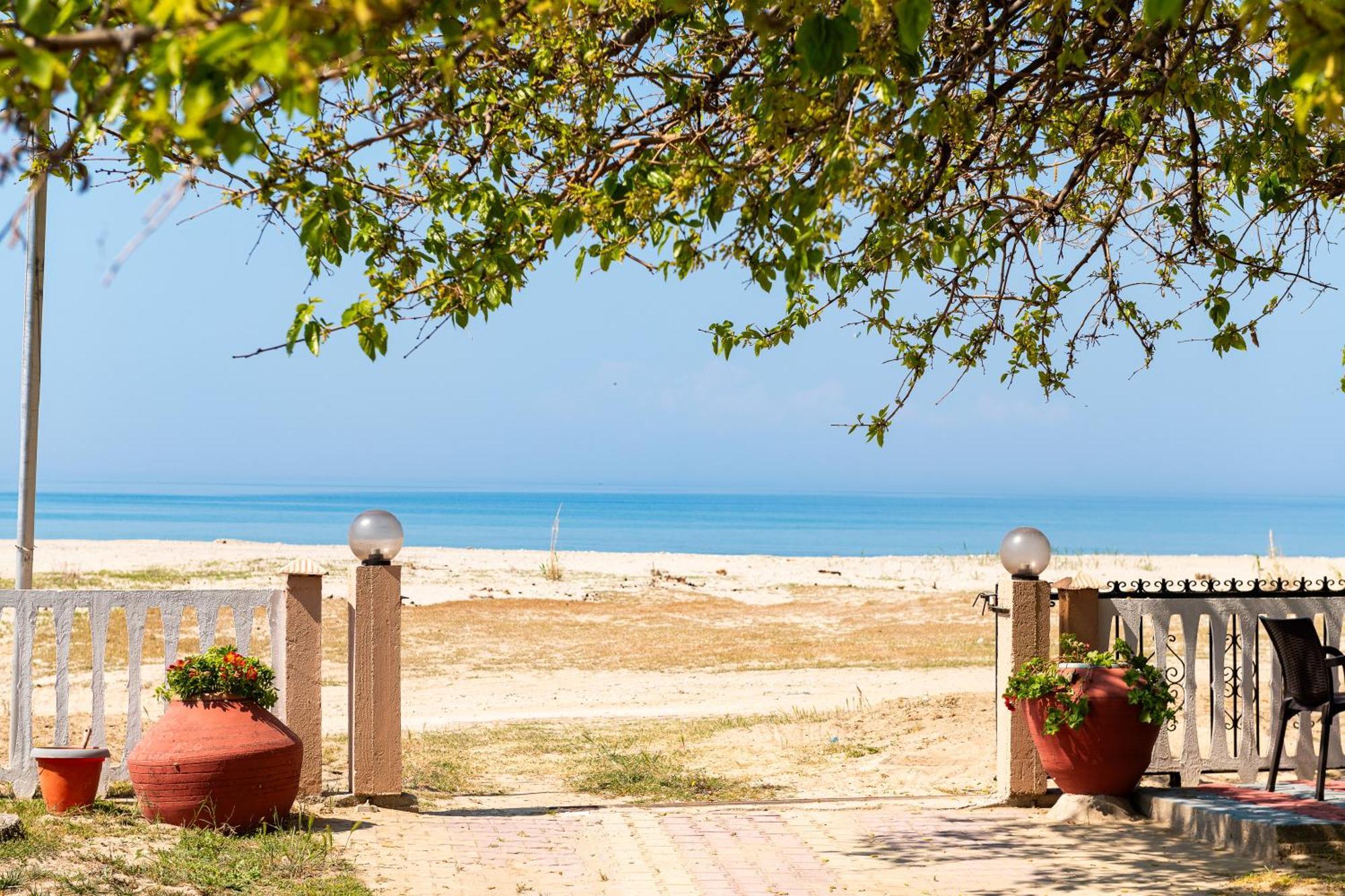 Opalium Beach Front Suites Potos Extérieur photo