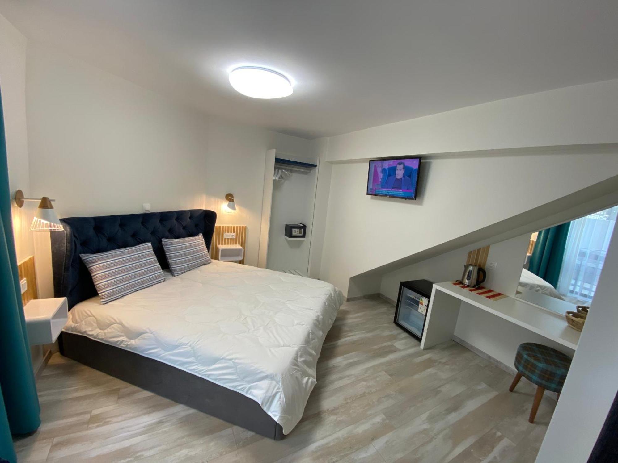 Opalium Beach Front Suites Potos Extérieur photo