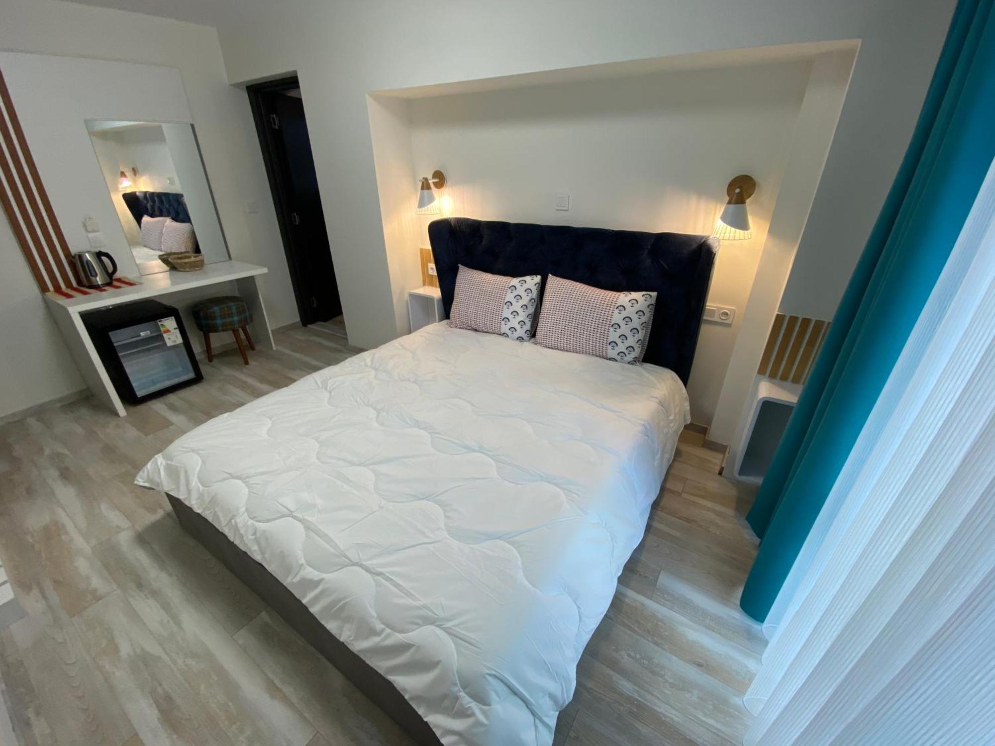 Opalium Beach Front Suites Potos Extérieur photo