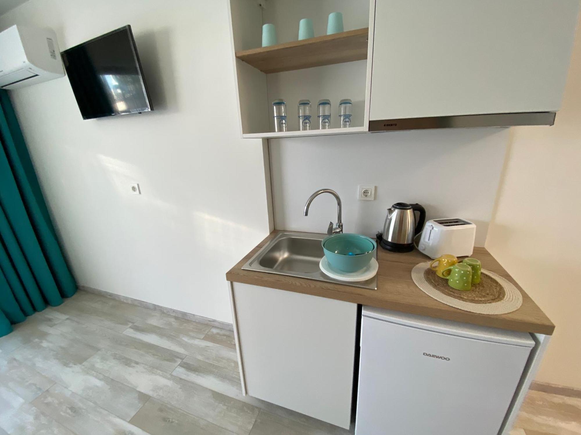 Opalium Beach Front Suites Potos Extérieur photo