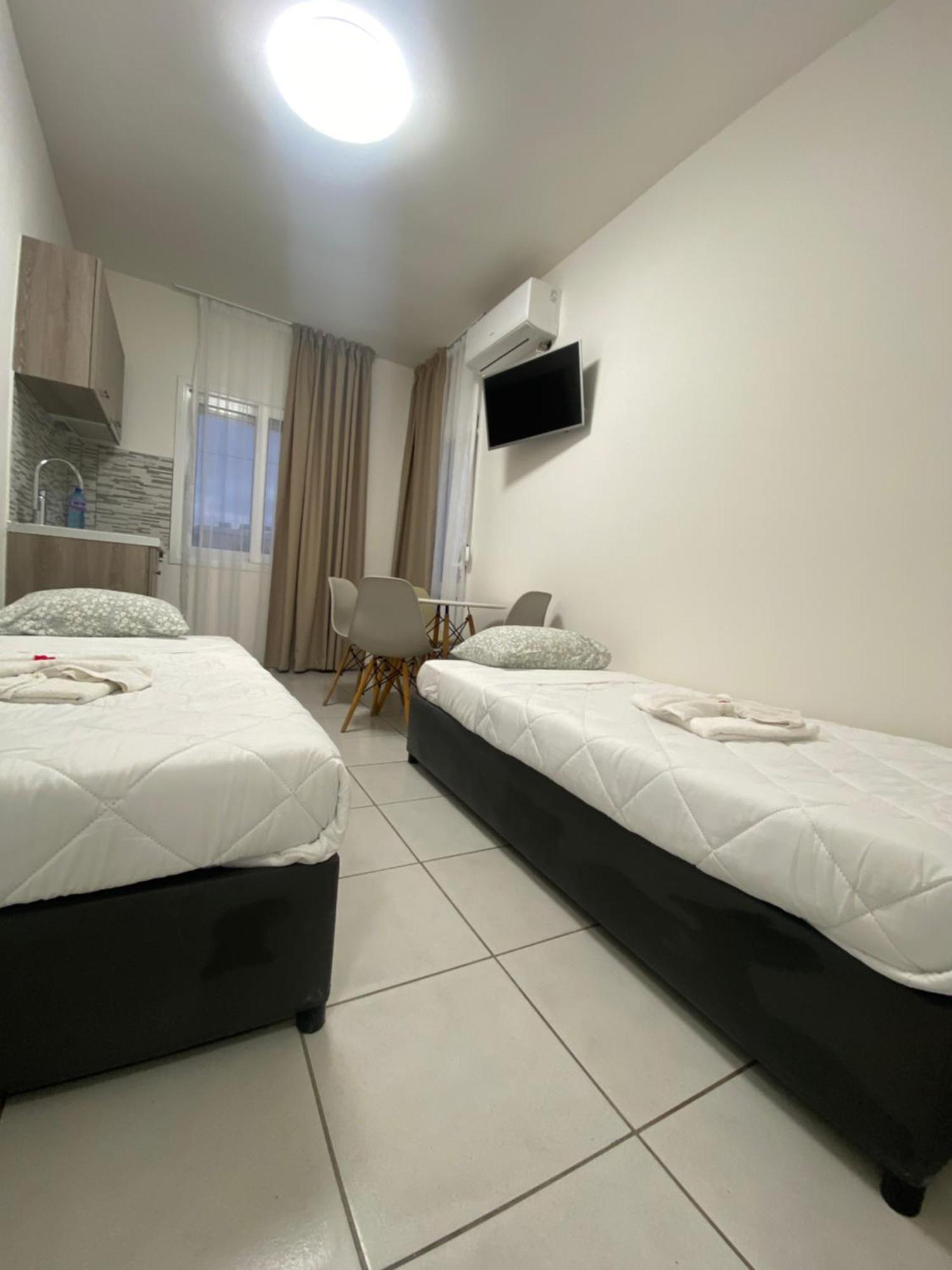Opalium Beach Front Suites Potos Extérieur photo